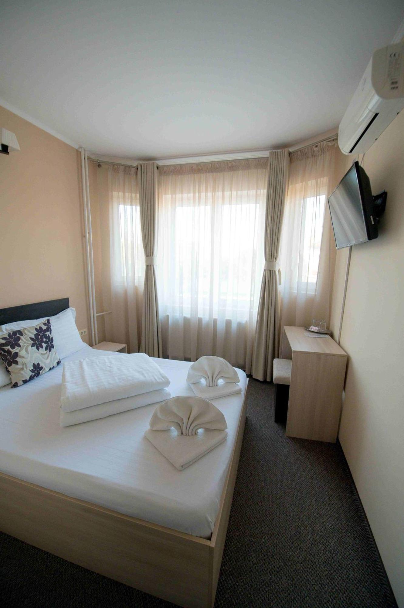 Pensiunea Sangria Blue Arad Exterior photo