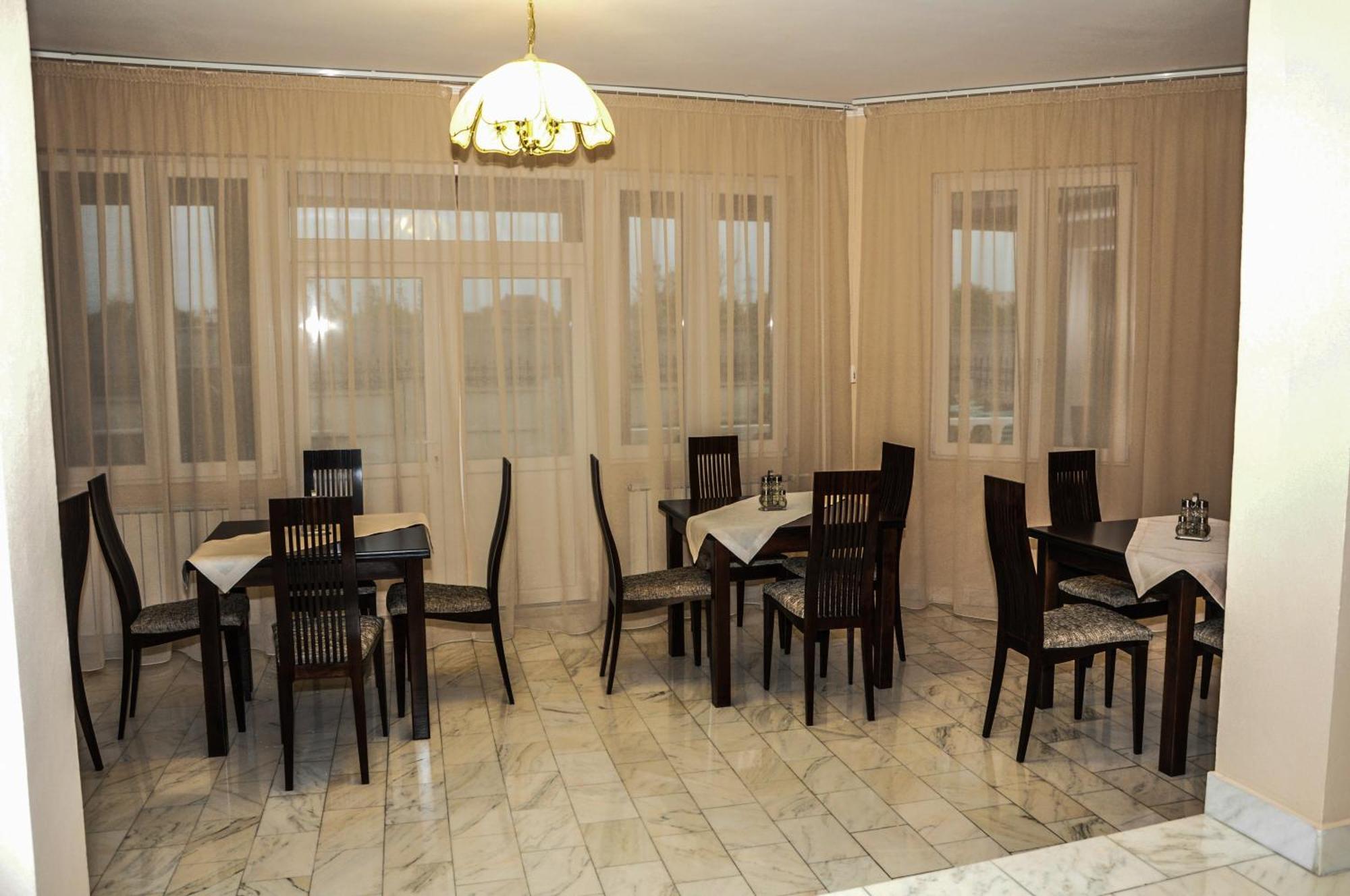 Pensiunea Sangria Blue Arad Exterior photo